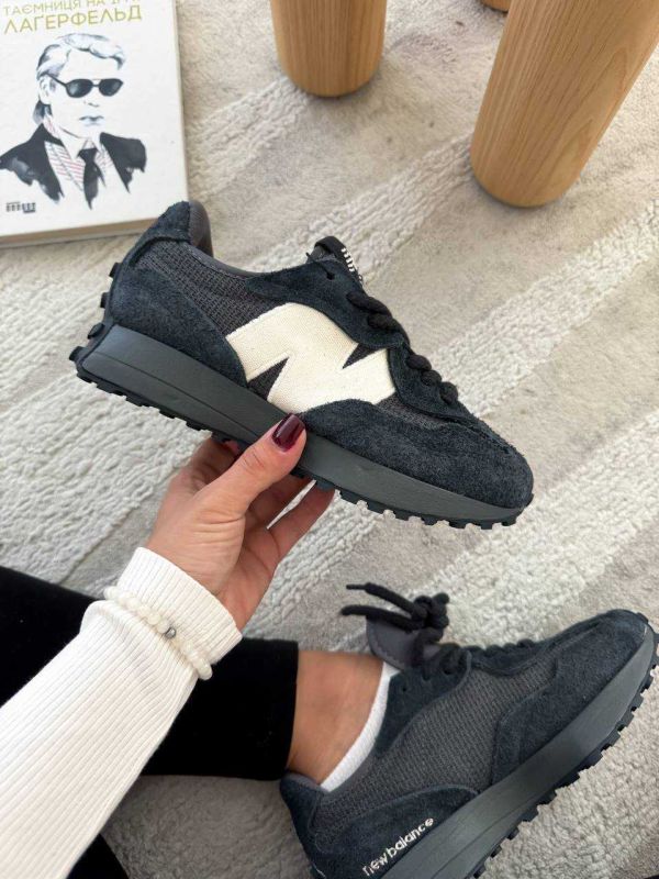 New Balance 327 Black