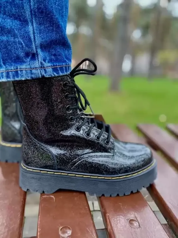 Dr. Martens Jadon Galaxy