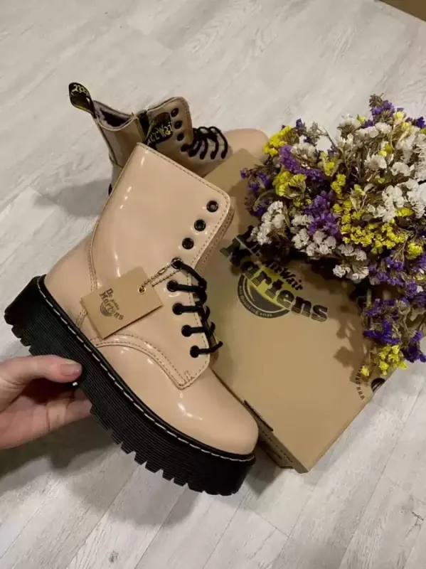 Dr. Martens Jadon