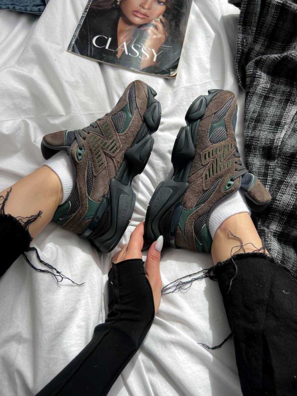 New Balance 9060 Beef And Broccoli